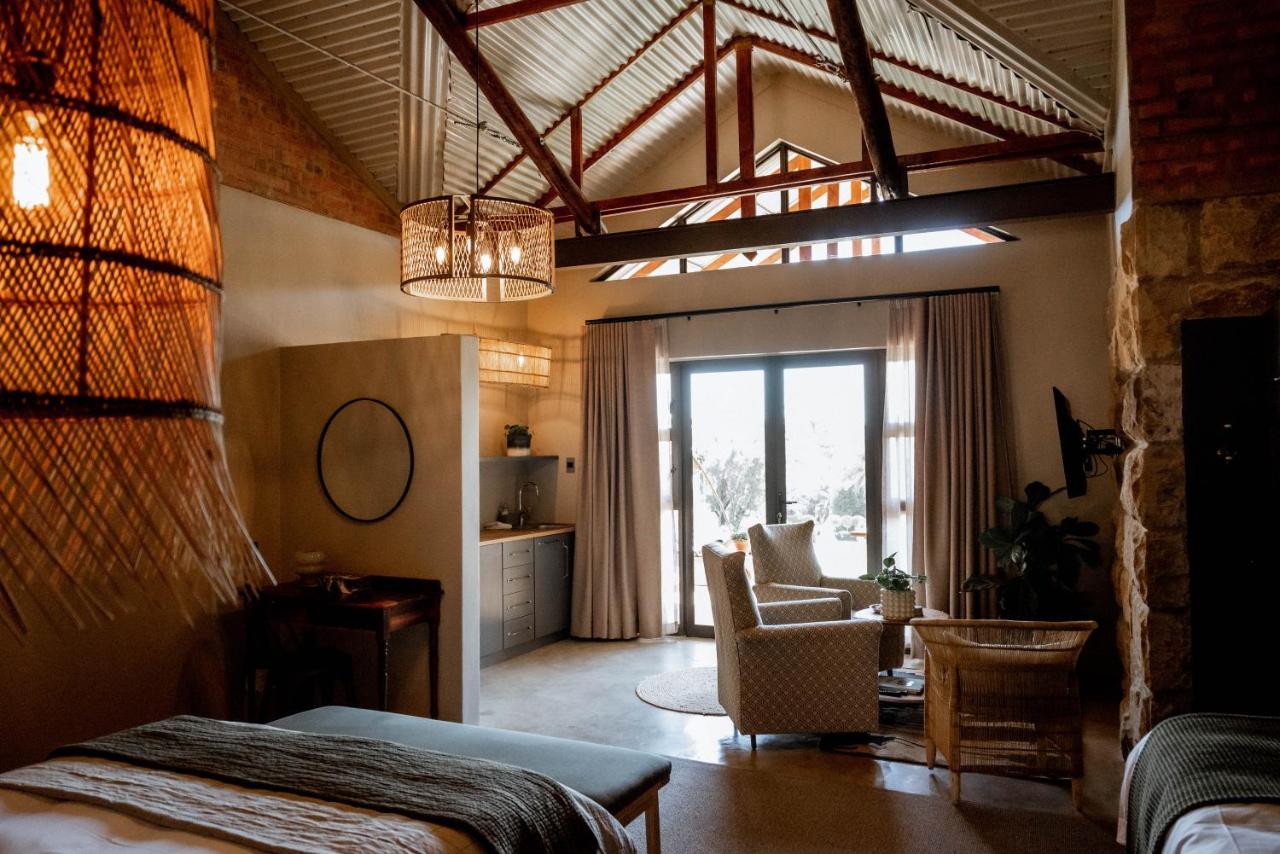 Deluxe Double Room (2 Adults + 1 Child)