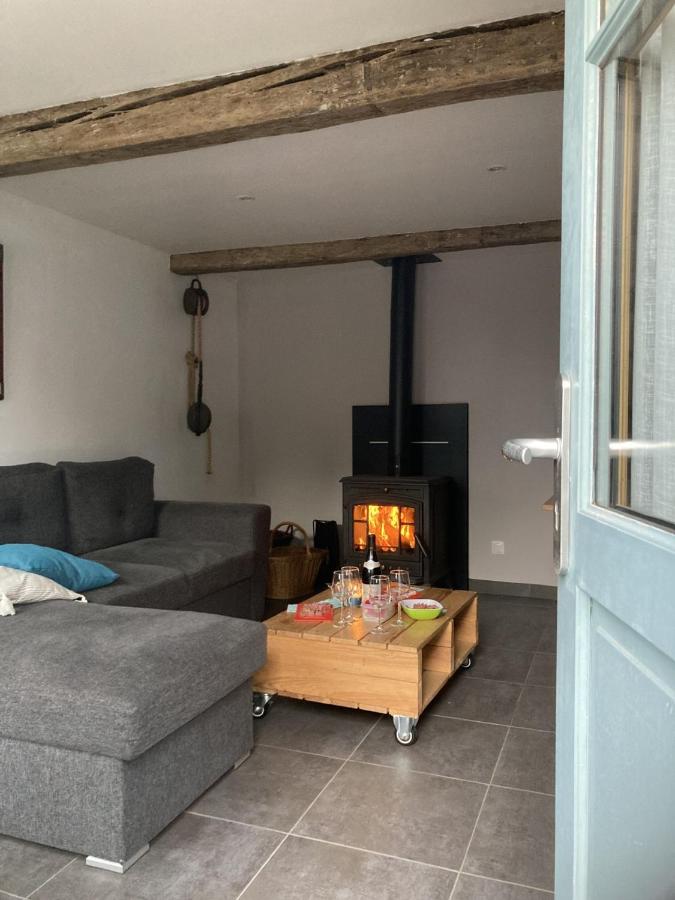 AUTHENTIQUE MAISON DE PECHEUR ENTRE-TERRE & MER Avec Un POÊLE À BOIS A Disposition - B&B