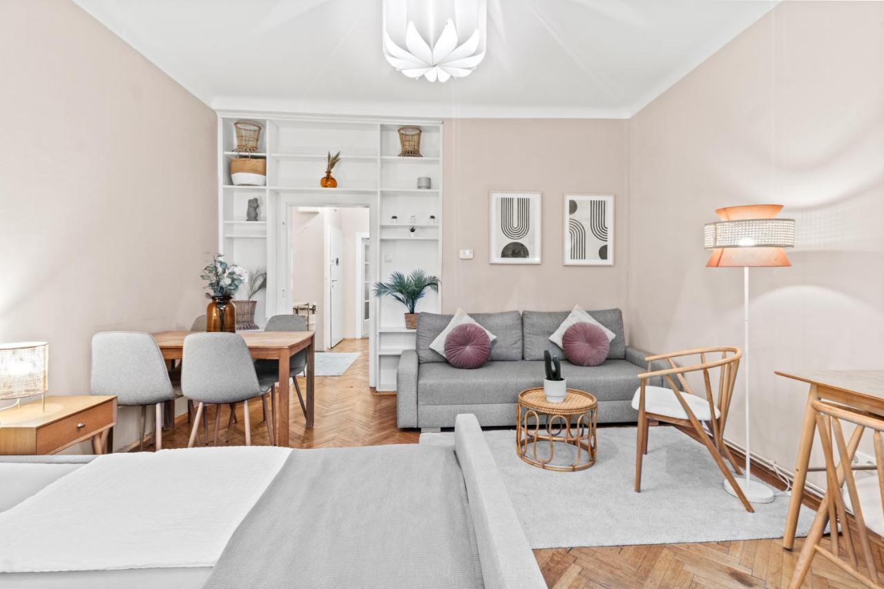 Modern Apartment, 3 min to "U3 Neubaugasse" - Ferienwohnung Wien