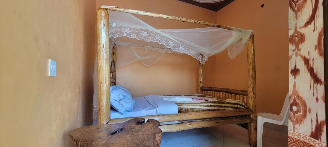 Lions Wing Katunguru - B&B