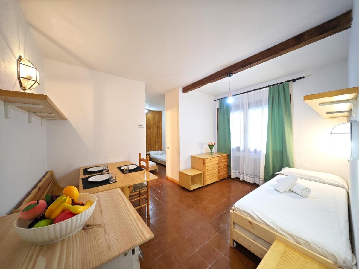 Hostdomus - Abete Apartment - Ferienwohnung Grange Sises
