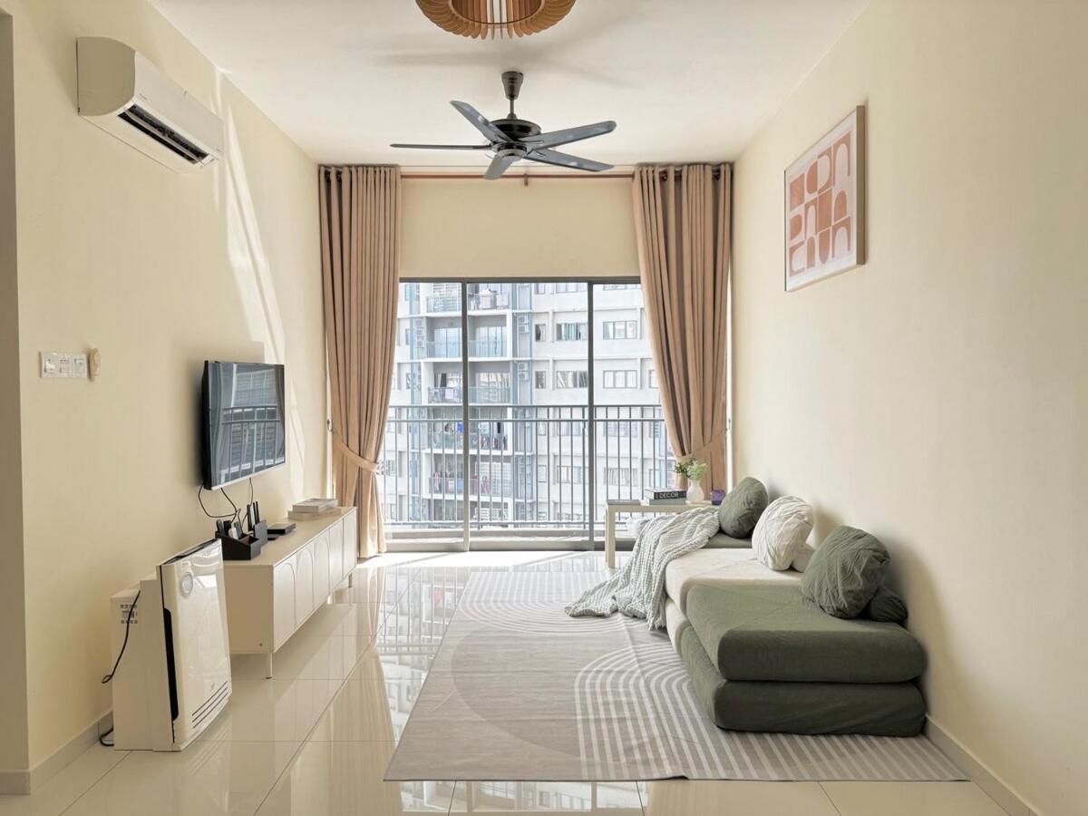 Peaceful 3BR 2B with Pool 10pax Wangsa Maju near Wangsa Walk - B&B