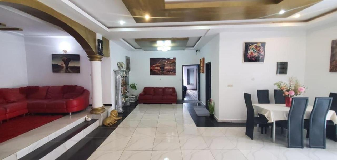 3-Bed Apartment Sleeps 6 - Garden Parking Pets - B&B Cocody