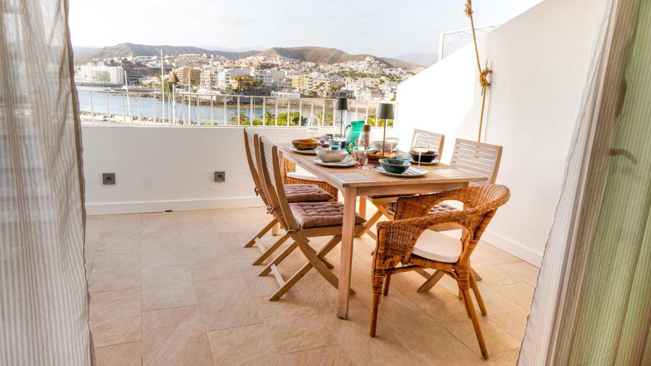 Beachfront Haus Meer in the heart of Arguineguin - B&B
