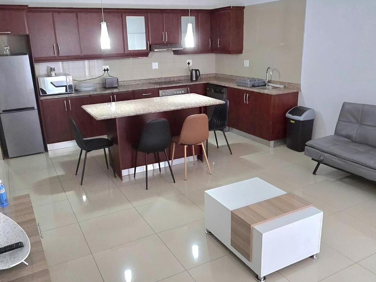 Durban Overport Halaal Accommodation 1S NO ALCOHOL, NO PARTIES, NO MUSIC, NO NOISE, NO PETS - B&B Durban
