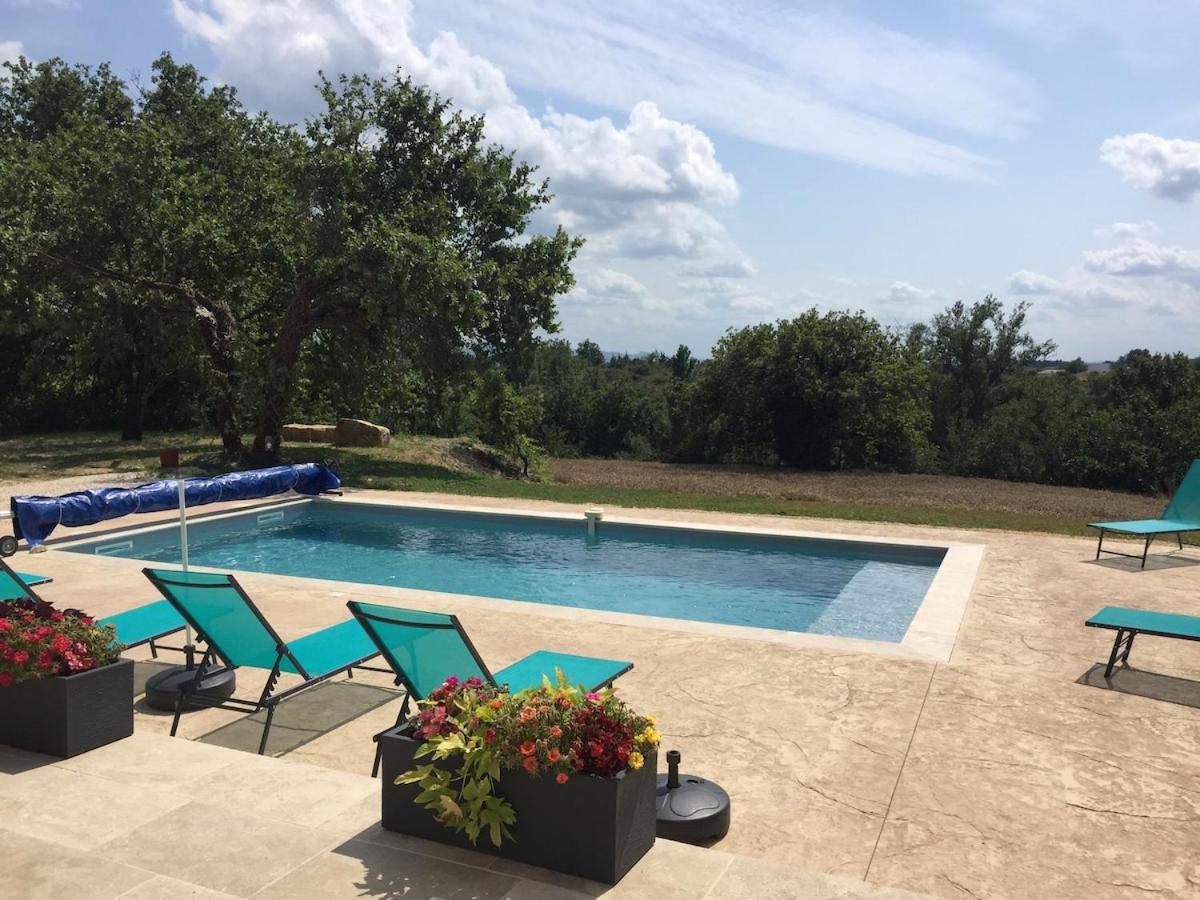 Maison avec vue et sa piscine chauffée privative - B&B Bessas