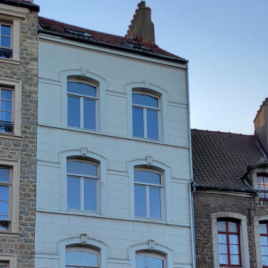 NOUVEAU - La suite du vieux Boulogne - Appartement 1 chambre avec vue sur le beffroi au cœur de la vieille ville - B&B