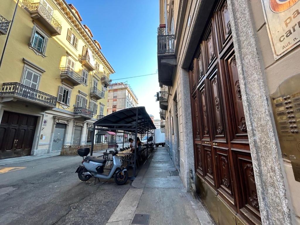 Charming attic in city centre - B&B Turin