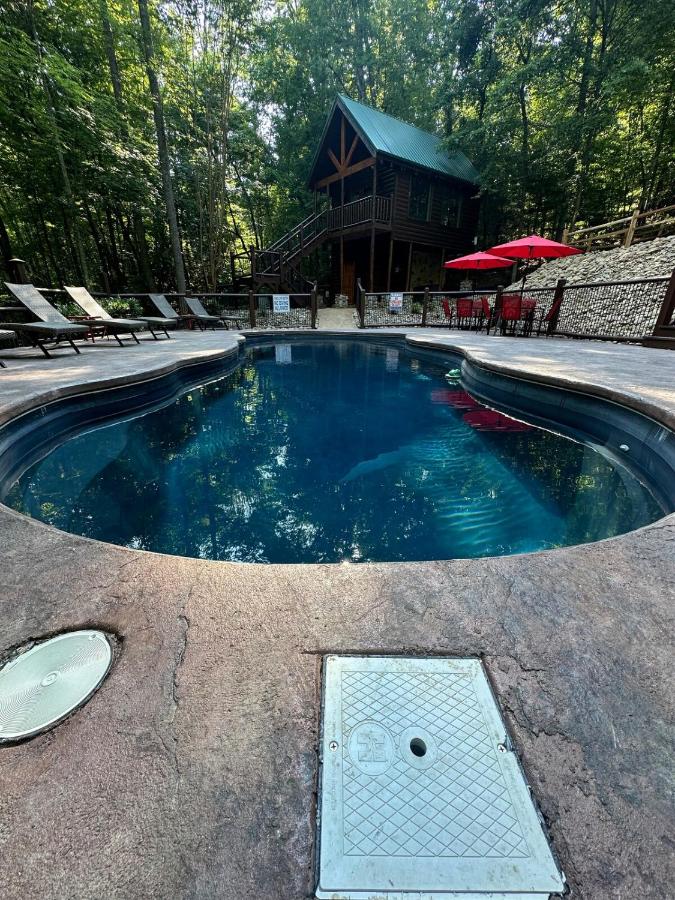 8 Beds, Hot Tub, Fireplaces, Pool Tbl Arcade VIEWS! - B&B Sevierville