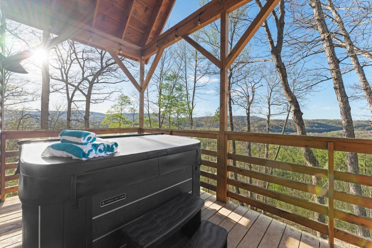 Cabin 4 Mtn View Cabin Near River with Fire Pit and Hot Tub - B&B