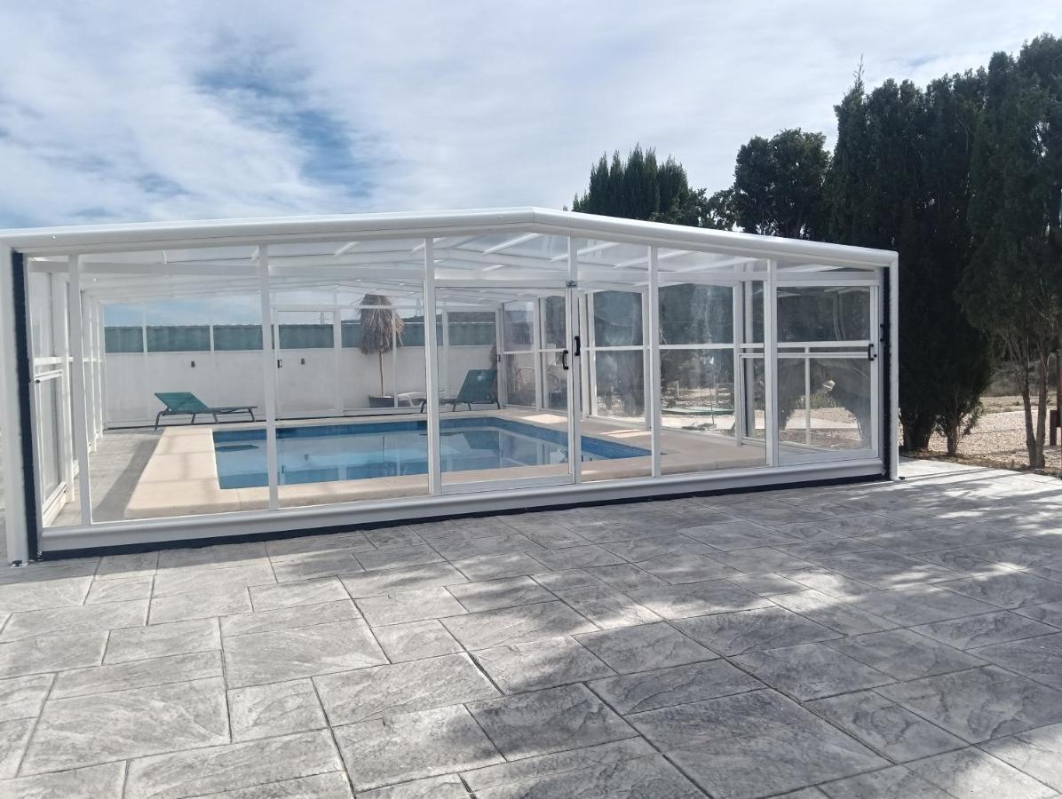 Casa rural con piscina climatizada y barbacoa a 10 km de Alicante y playas, 3000 m2 de terreno - B&B Elche