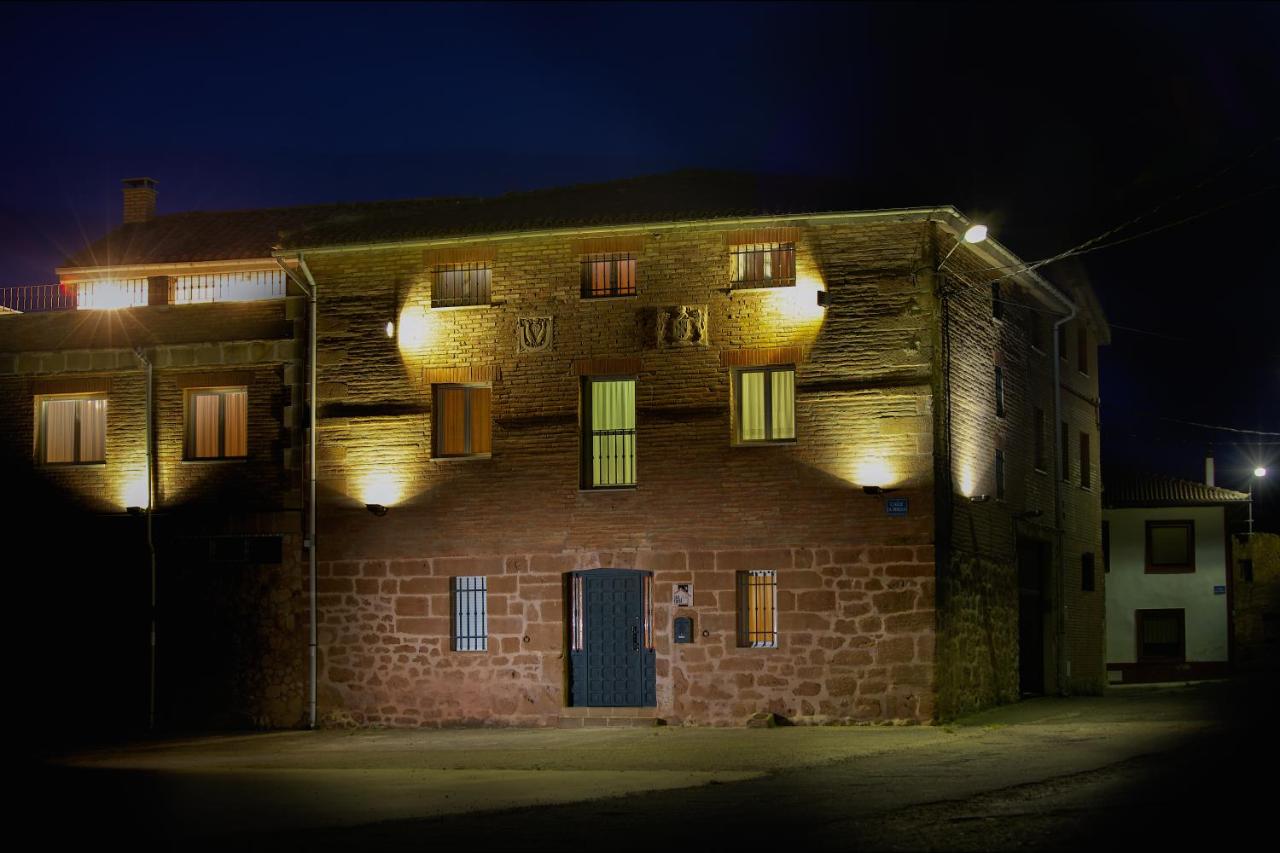 Casa Rural LarEmilia - B&B