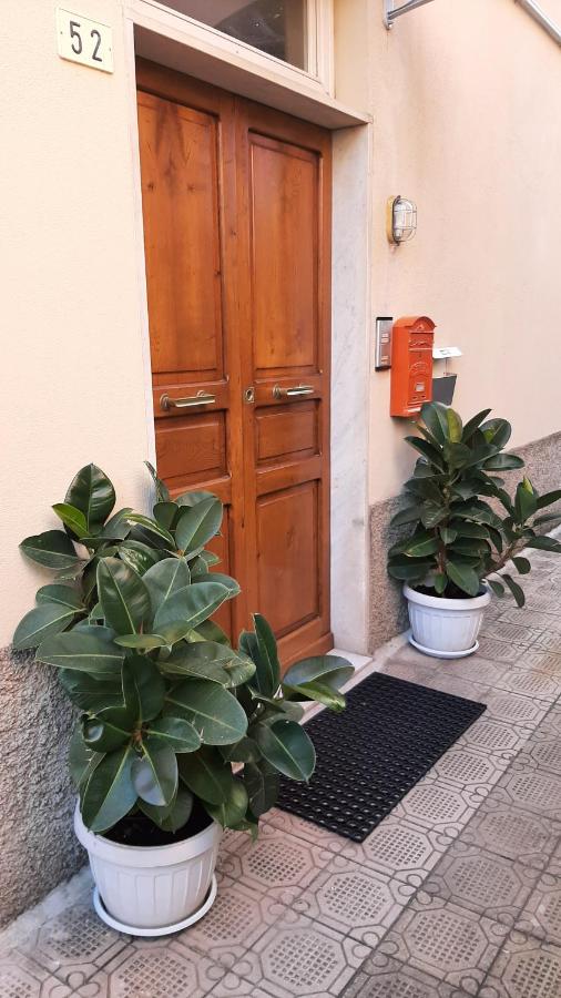 SIMARE - 2 camere matrimoniali a 500metri da stazione e spiaggia - B&B Sestri Levante