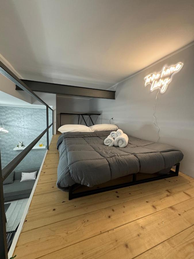 Apartament Eclipse, 300mt dalla Stazione di Porta Susa - Torino Home Living - Chambres d'hôtes Turin