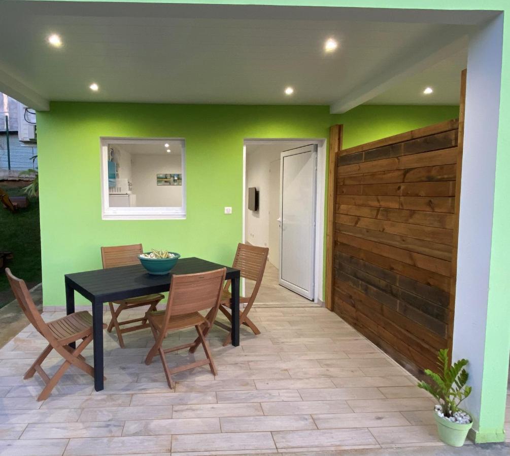 One-Bedroom Family Apartment