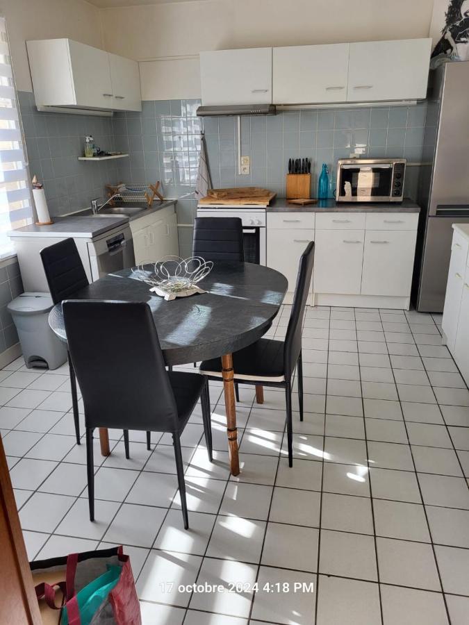 Maison Bretonne avec grand terrain - Chambres d’hôtes Locoal-Mendon