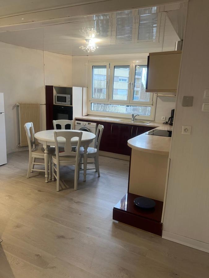 Appartement avec balcon et parking - B&B