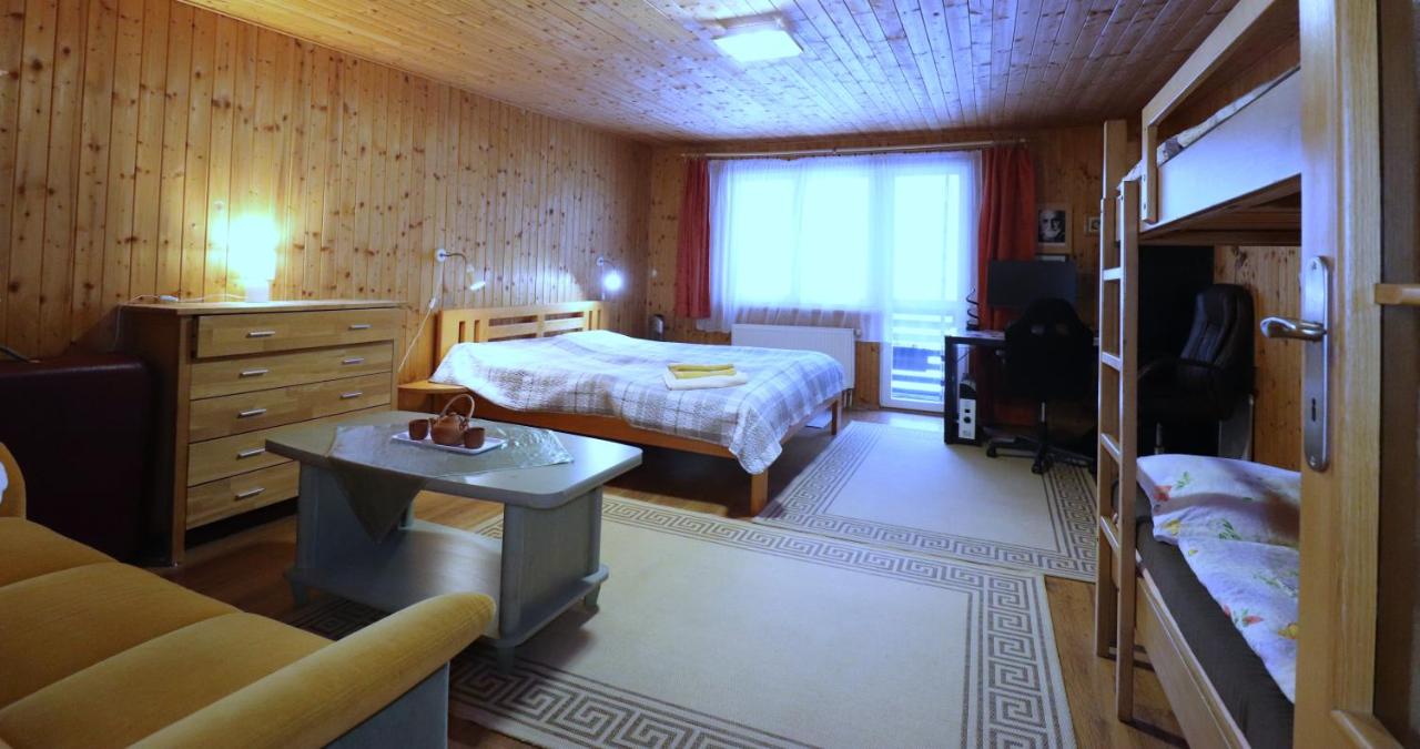 Deluxe Appartement met 2 Slaapkamers en Balkon