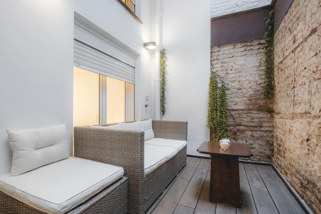 Chic Poble Nou Loft Terrace & Close to The Beach - Ferienwohnung