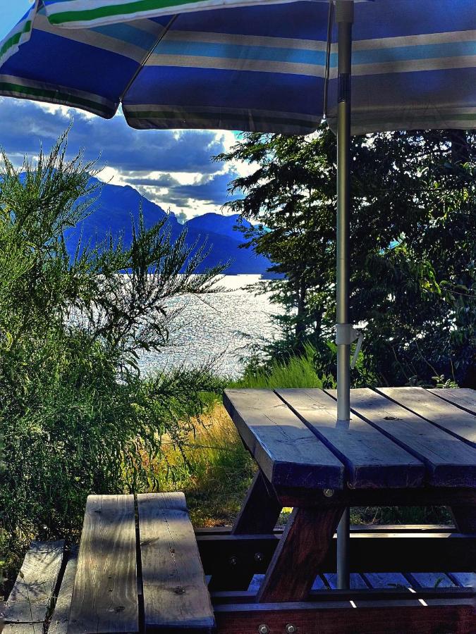 Puerto Esmeralda ESPECTACULAR DEPTO CON VISTA AL LAGO NAHUEL HUAPI - B&B Villa La Angostura