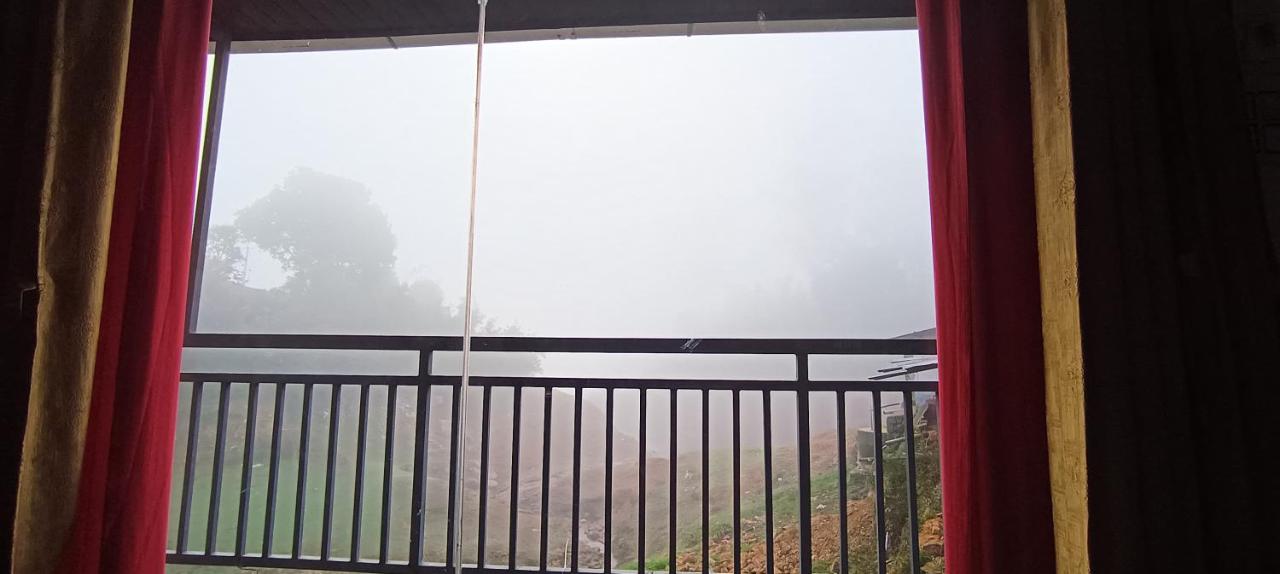 Glasshouse Retreat by The Jungle stay groups - B&B Valparai