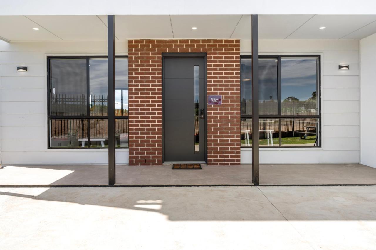 Villa with Garden View