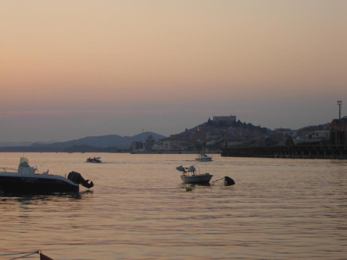 Apartment Šibenik Mandalina - B&B