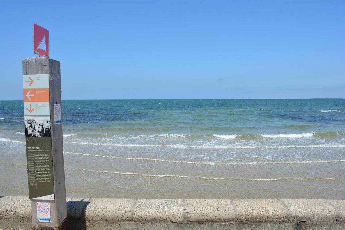 Beachside Retreat Seaholme - B&B Eildon