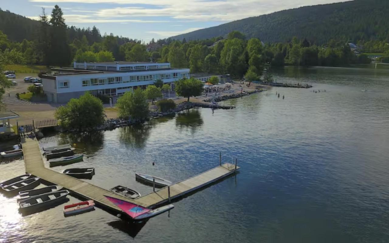 Appart'Hôtel LIDO au bord de l'eau - Bed and Breakfast Gérardmer