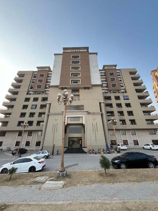 Comfortable and Spacious 1BHK - Ferienwohnung