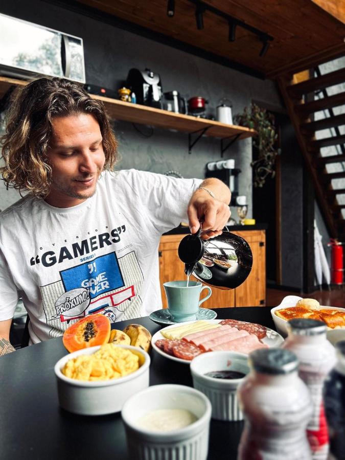 Chalé romântico super privativo com hidro e café - Bed and Breakfast