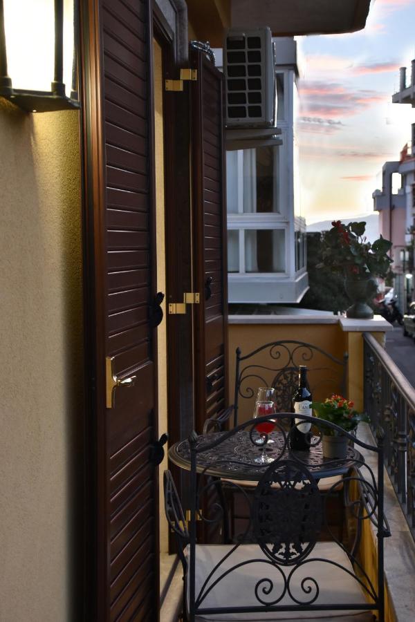 One-Bedroom Apartment with Balcony