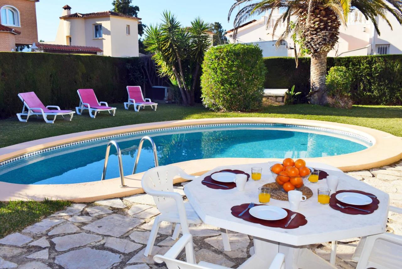 Anacasa Villa Renoir Oliva Nova CH1015 - B&B