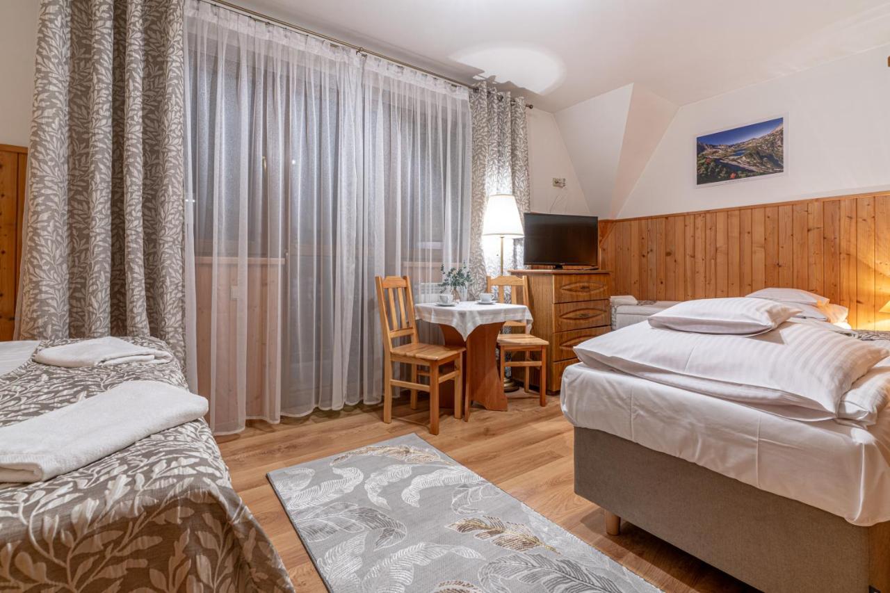 Vierbettzimmer mit Bergblick