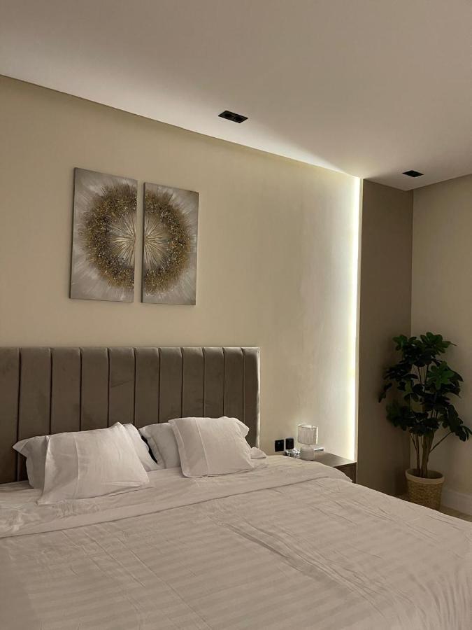 شقة مخدومه جنب البوليفارد سيتي - B&B Riyadh