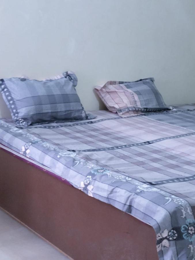 Doppel- oder Zweibettzimmer