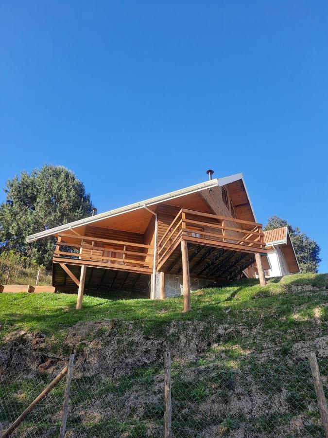 Lá na Lagoinha - Casa Cordeiro - B&B Campos do Jordão