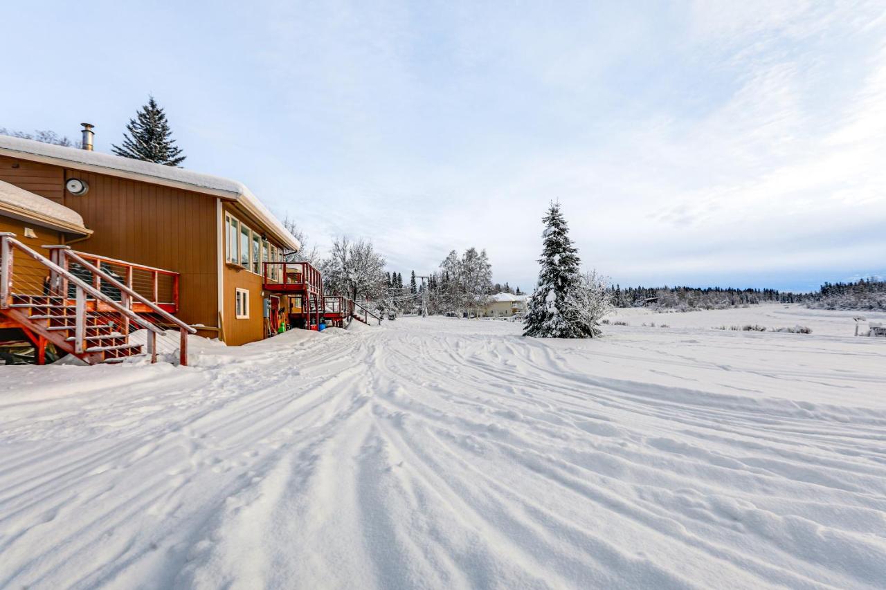 Riverside Retreat: Cozy Fairbanks Home w/ View - Chambres d’hôtes Fairbanks