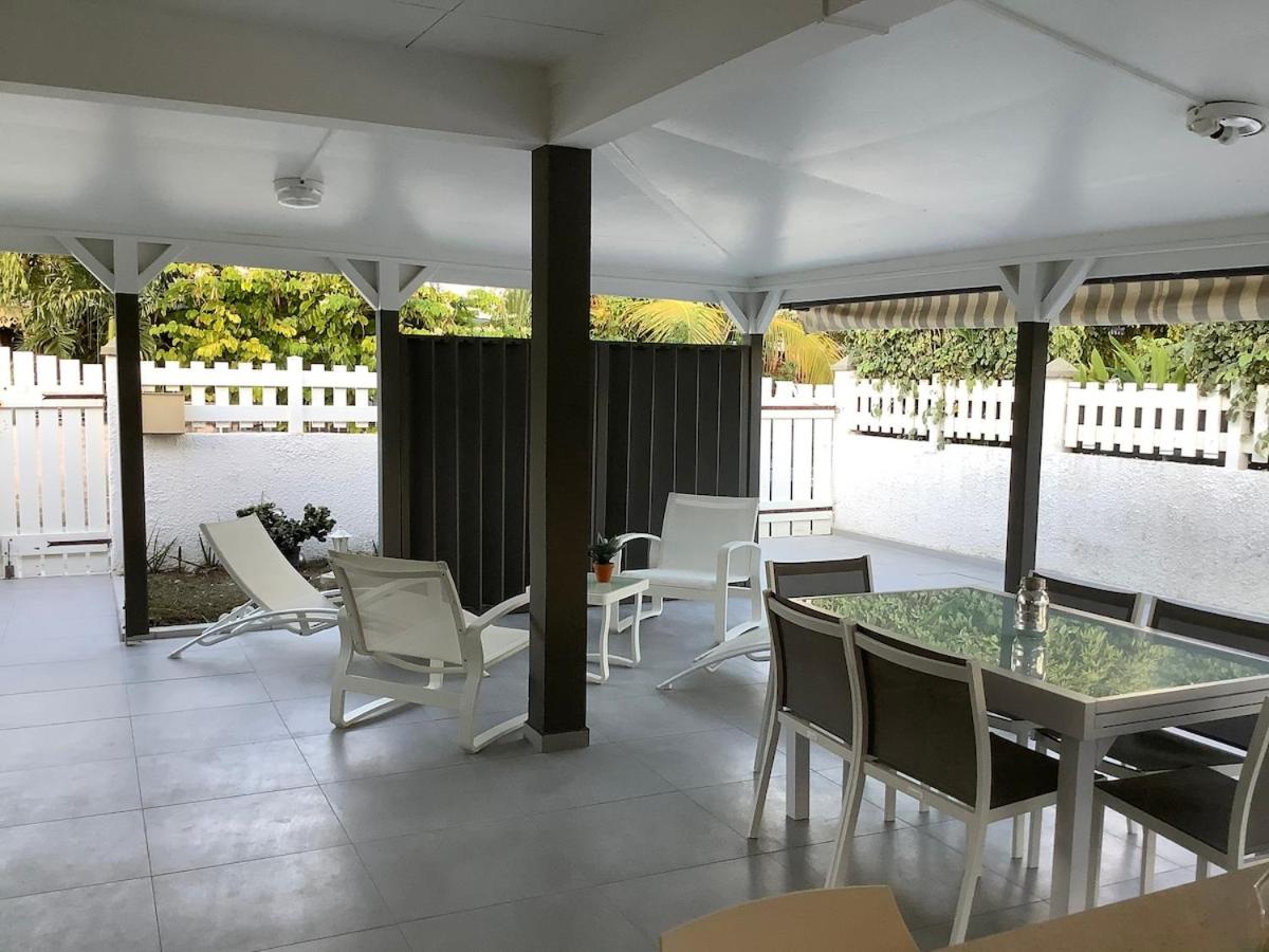 Villa de standing avec piscine à Saint-François - B&B Saint-François