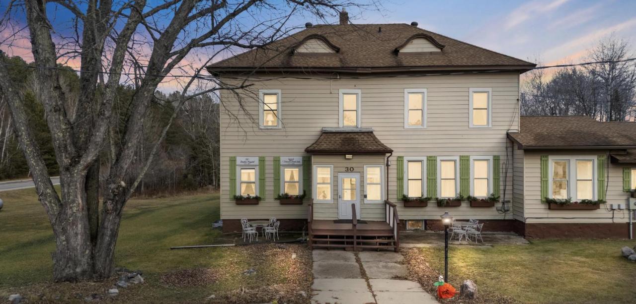 The Vermilion Park Inn - B&B