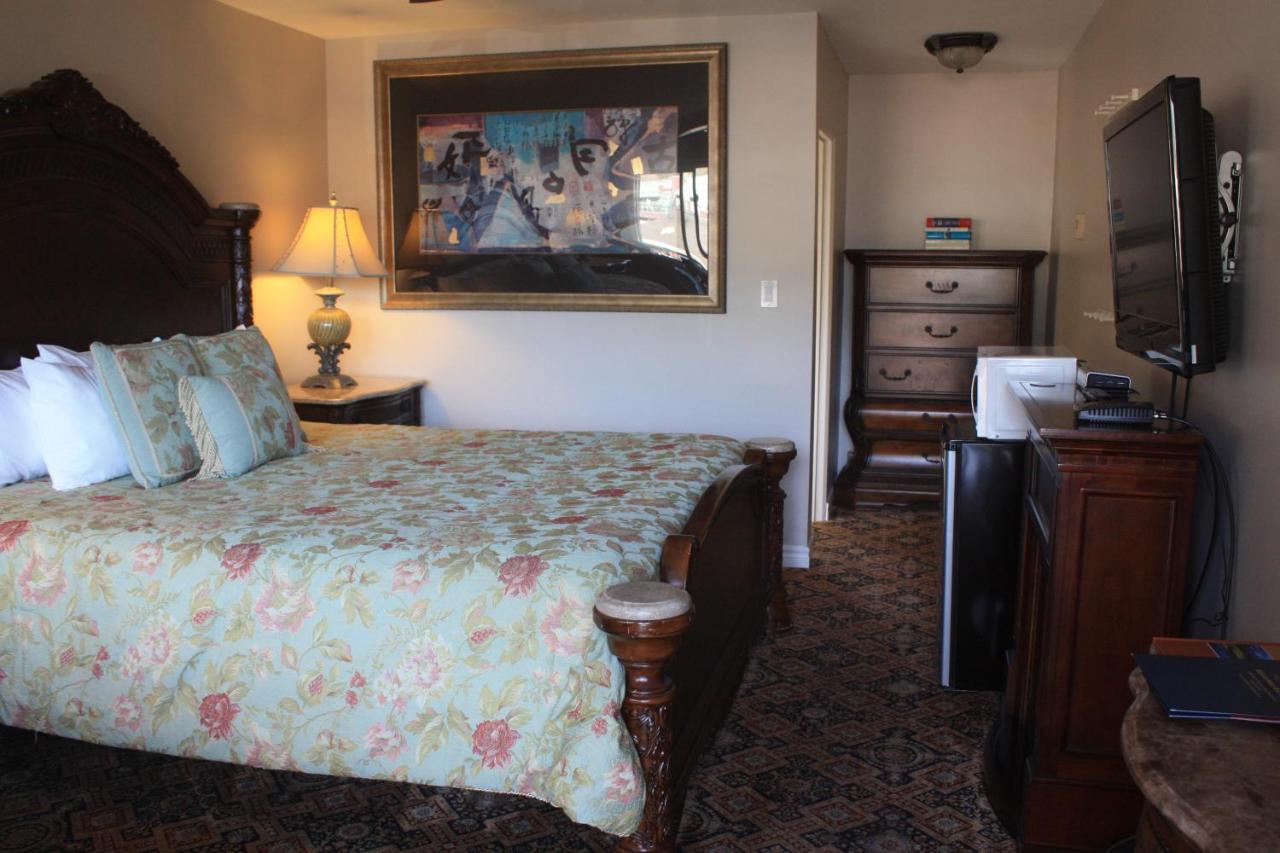 Standard King Room