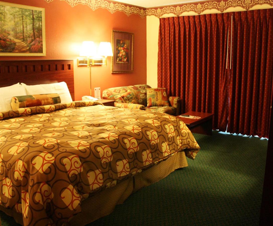 King Room with Spa Bath - Smoking