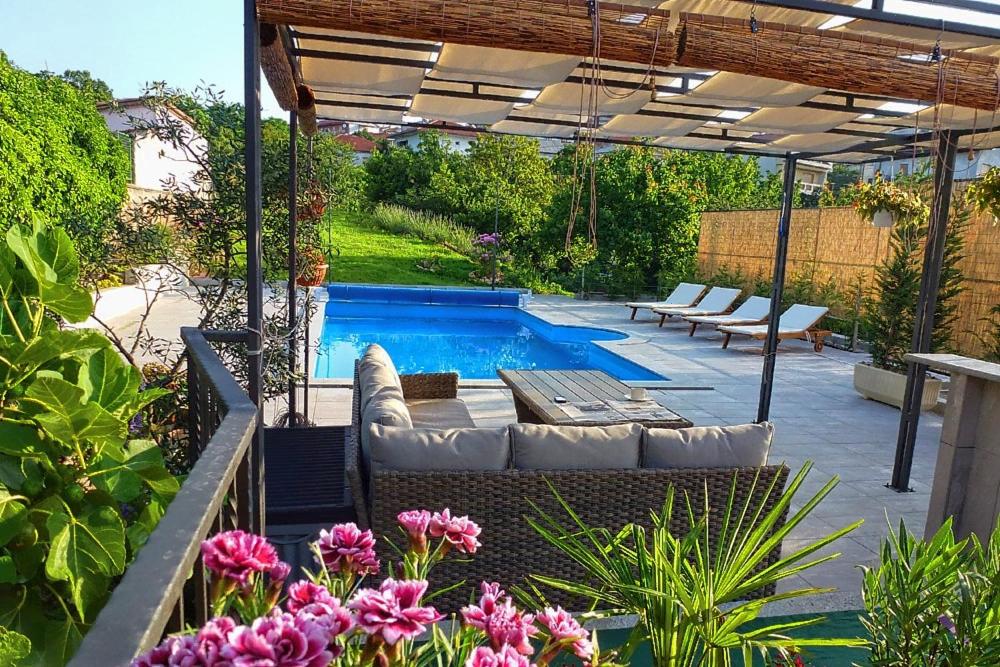 Beautiful Apartment Selci located in private house with the private pool - B&B