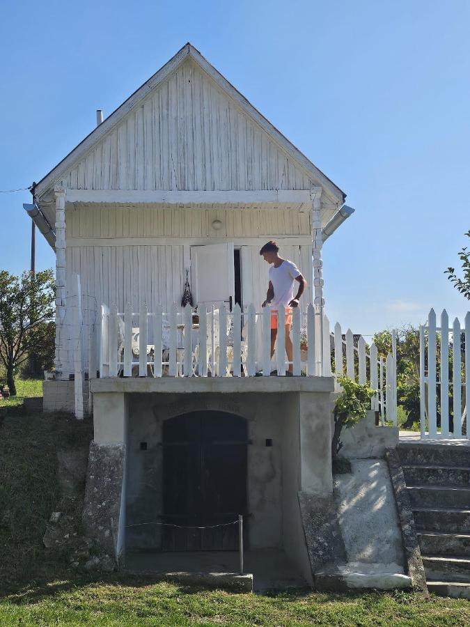 Alpaka Bakonya Faház - B&B