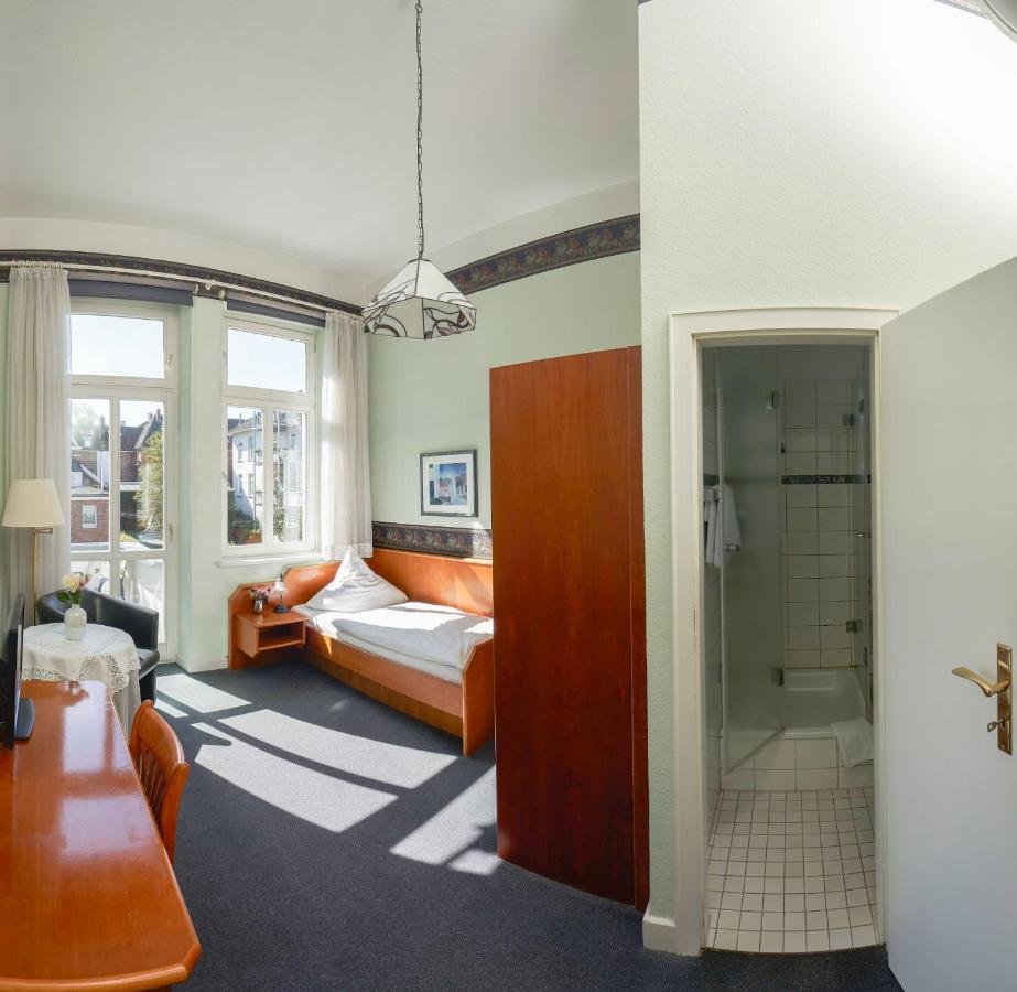 Einzelzimmer Classic mit Balkon