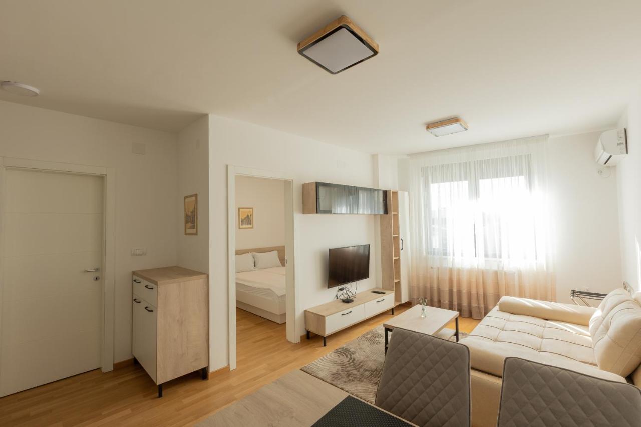 Chambre Double Deluxe (2 Adultes + 1 Enfant)