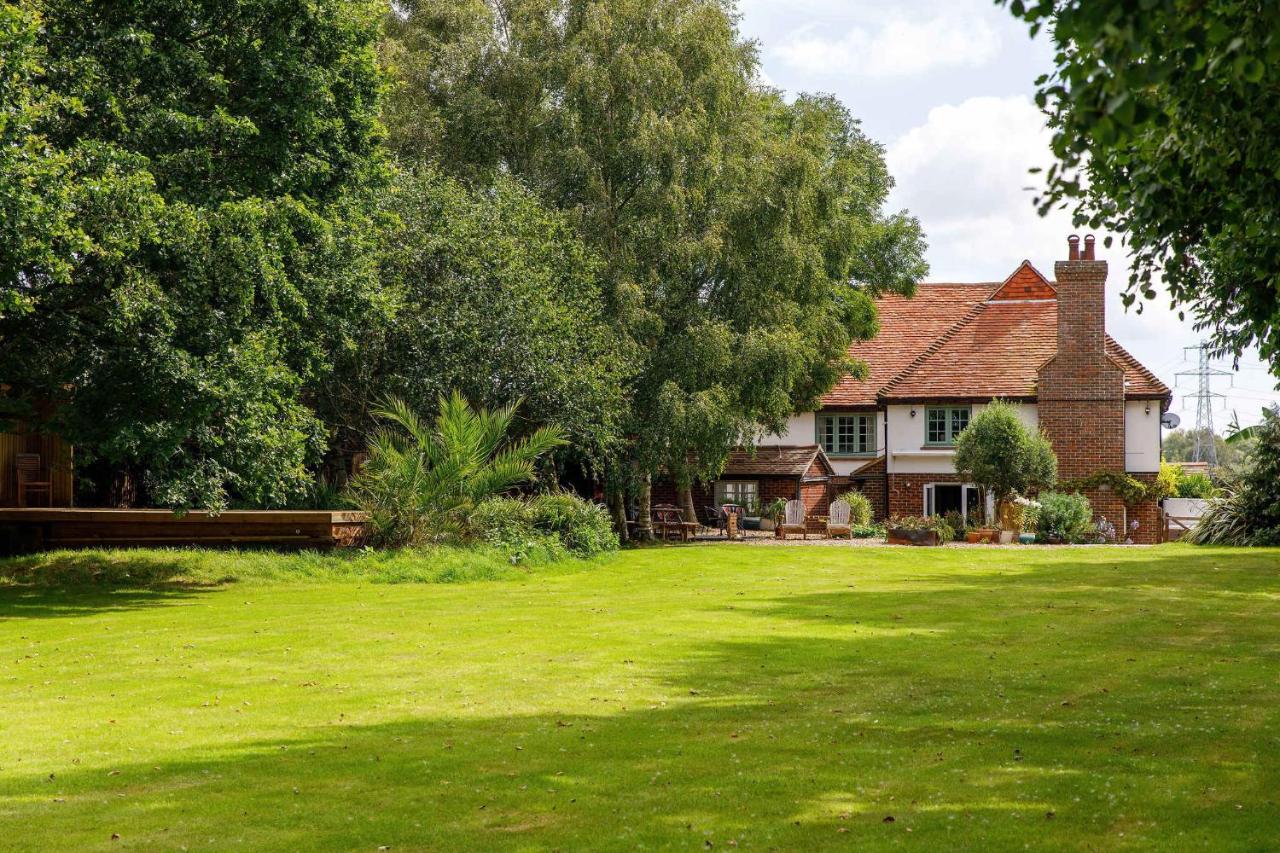 Tranquil Luxe in Country Cottage - B&B Bosham