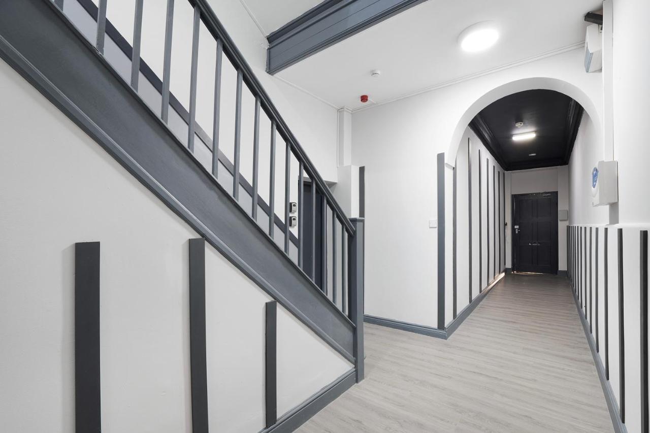 Warm & Inviting 4-Bed on Church Road, Sleeps 4 - Ferienwohnung