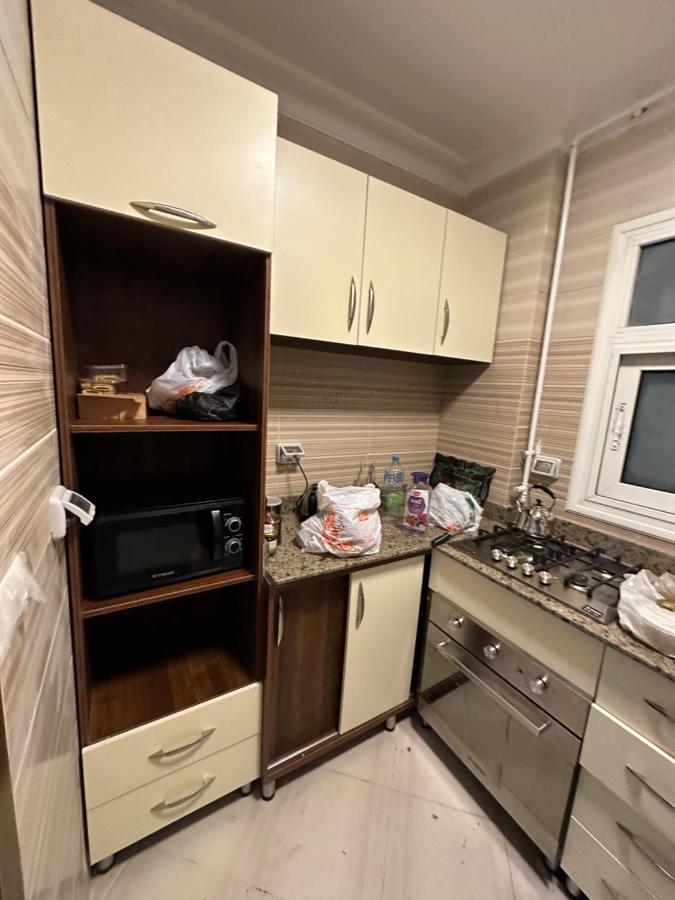 Cozy flat 3 bedrooms and 2 path rooms b10 madinaty - B&B