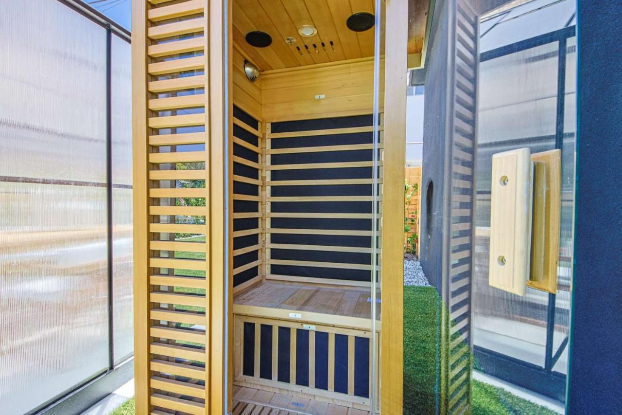 Modern Villa w jacuzzi sauna&garden - Bed and Breakfast Los Angeles